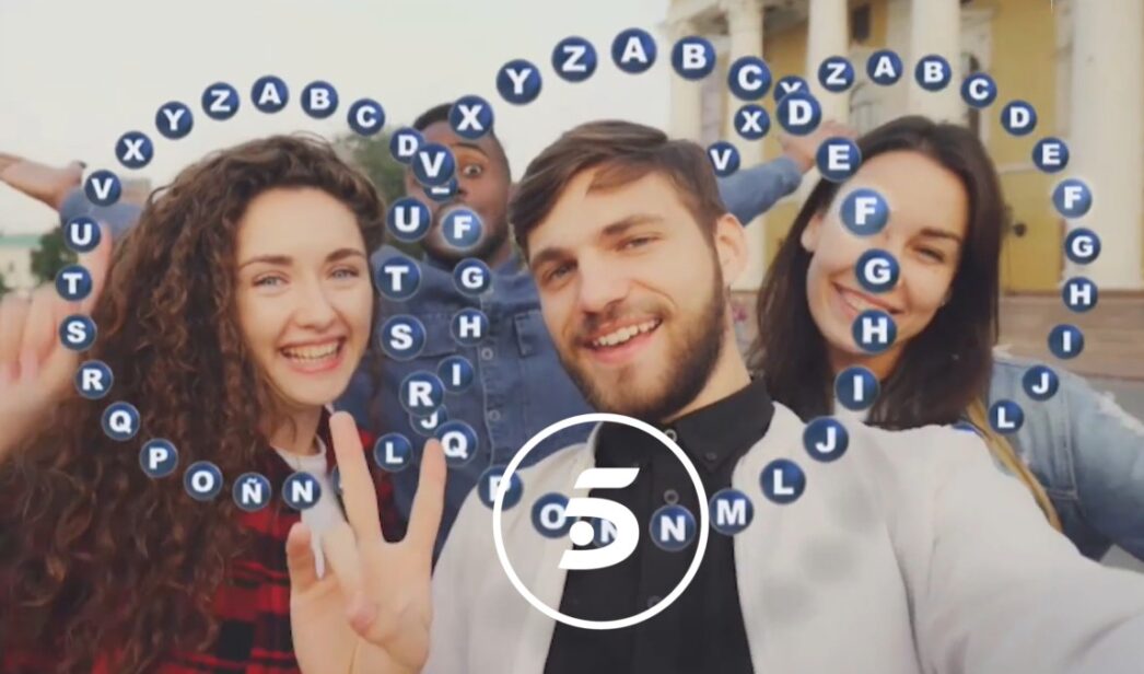 Promo de 'Rueda la letra' y el logo de Telecinco