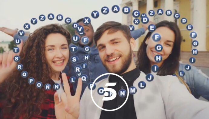 Promo de 'Rueda la letra' y el logo de Telecinco