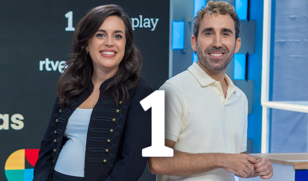 Aida Bao y Aitor Albizua, presentadores de 'Cosas Nuestras'