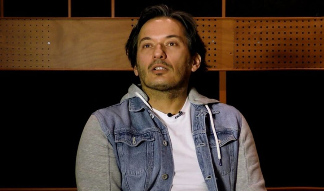Alberto Caballero apoya a quienes se manifiestan por la vivienda.