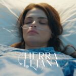Alya en 'En tierra lejana'